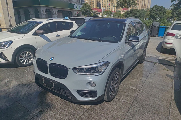 BMW X1 2019 #2 BMW X1 2019 car image #2