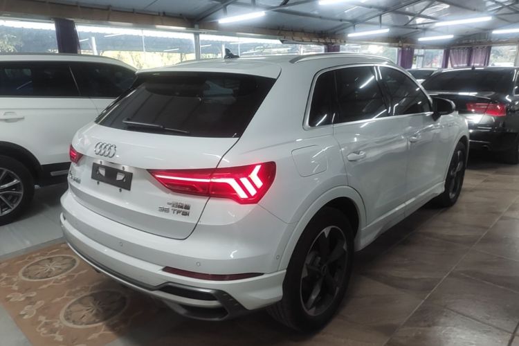 Audi Q3 2022 #5 Audi Q3 2022 car image #5