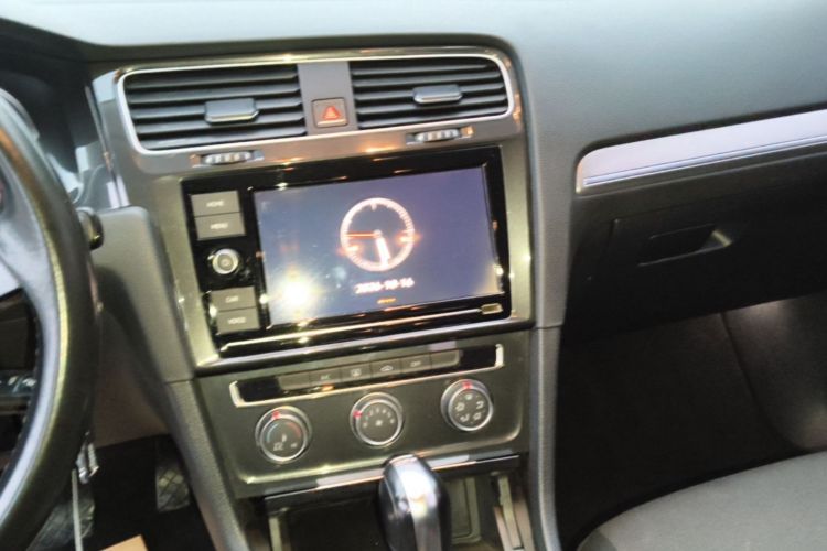 Volkswagen Golf 2019 #13 Volkswagen Golf 2019 صورة سيارة #13