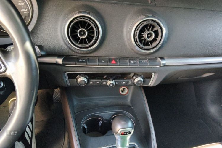 Audi A3 2015 car image #15