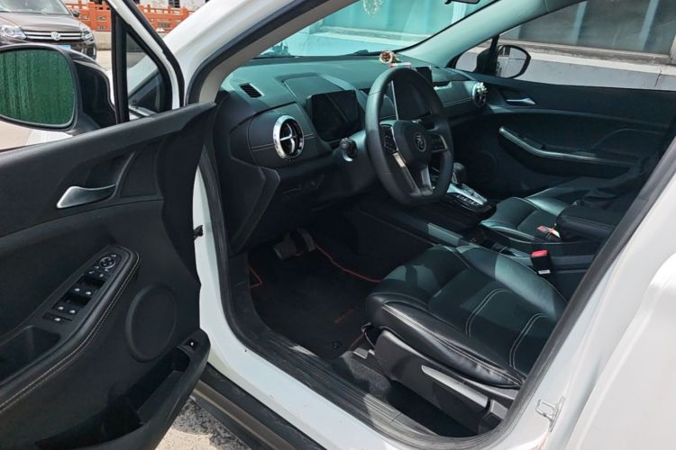 BYD Yuan New Energy 2019 #13 BYD Yuan New Energy 2019 car image #13