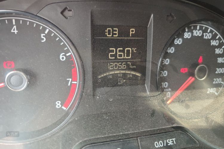 Volkswagen Polo 2016 car image #14