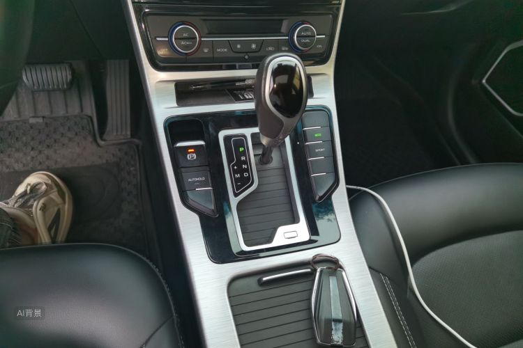 GEELY Emgrand GS 2019 car image #16