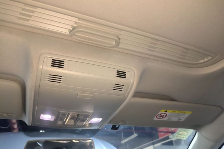 Volkswagen Bora 2019 car image #18