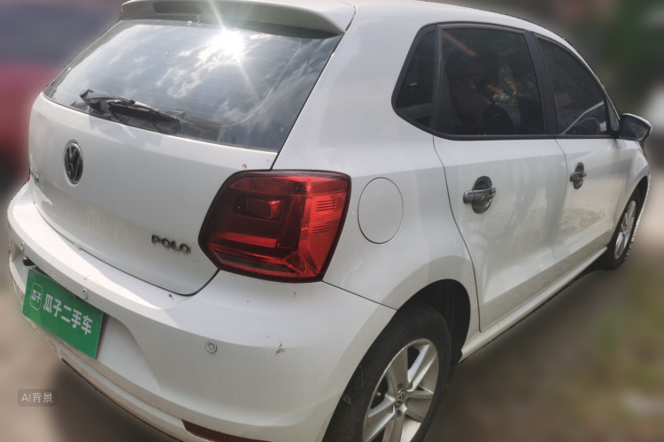 Volkswagen Polo 2015 car image #7
