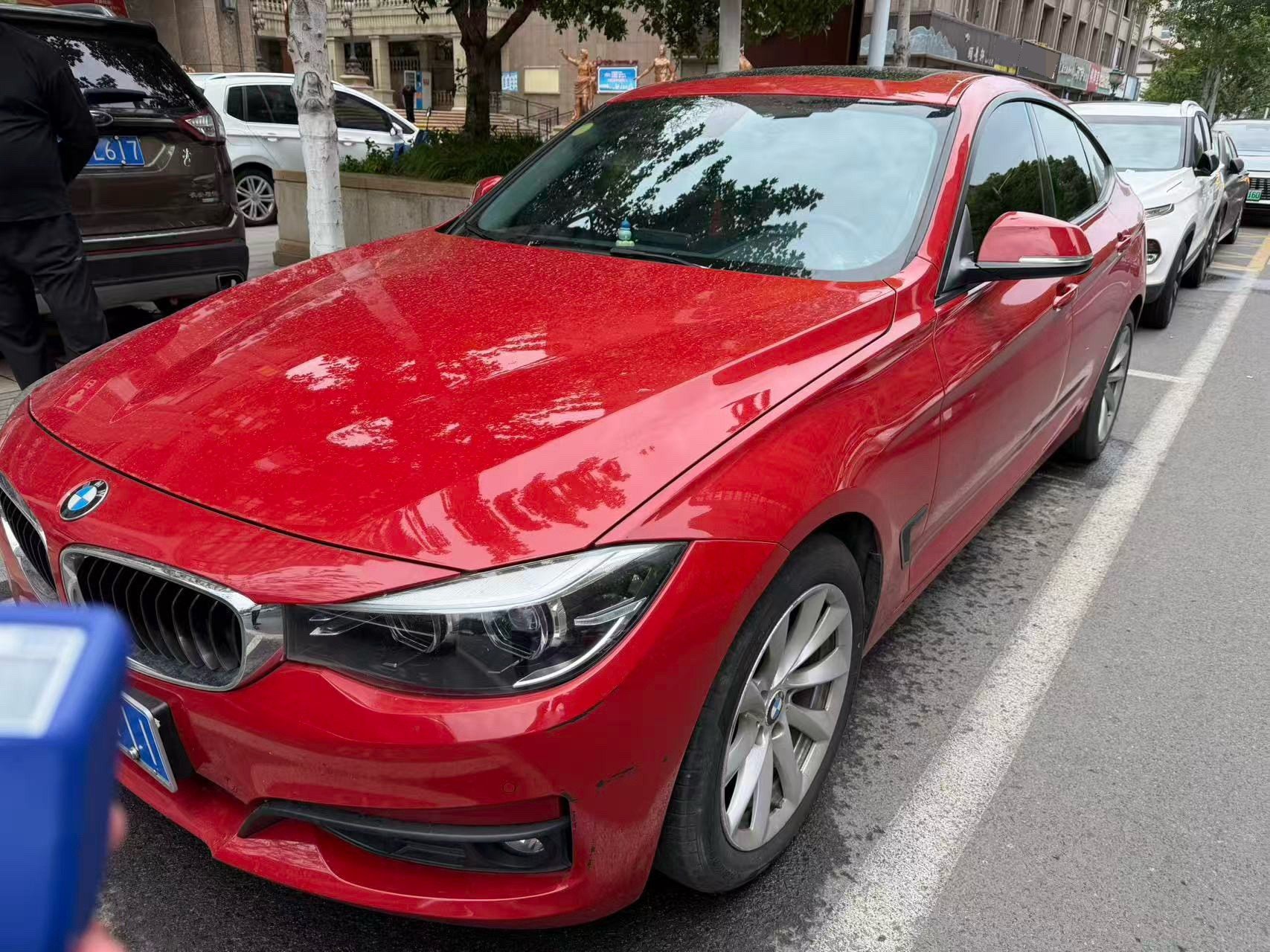 BMW 3 Series GT 2018 car image 