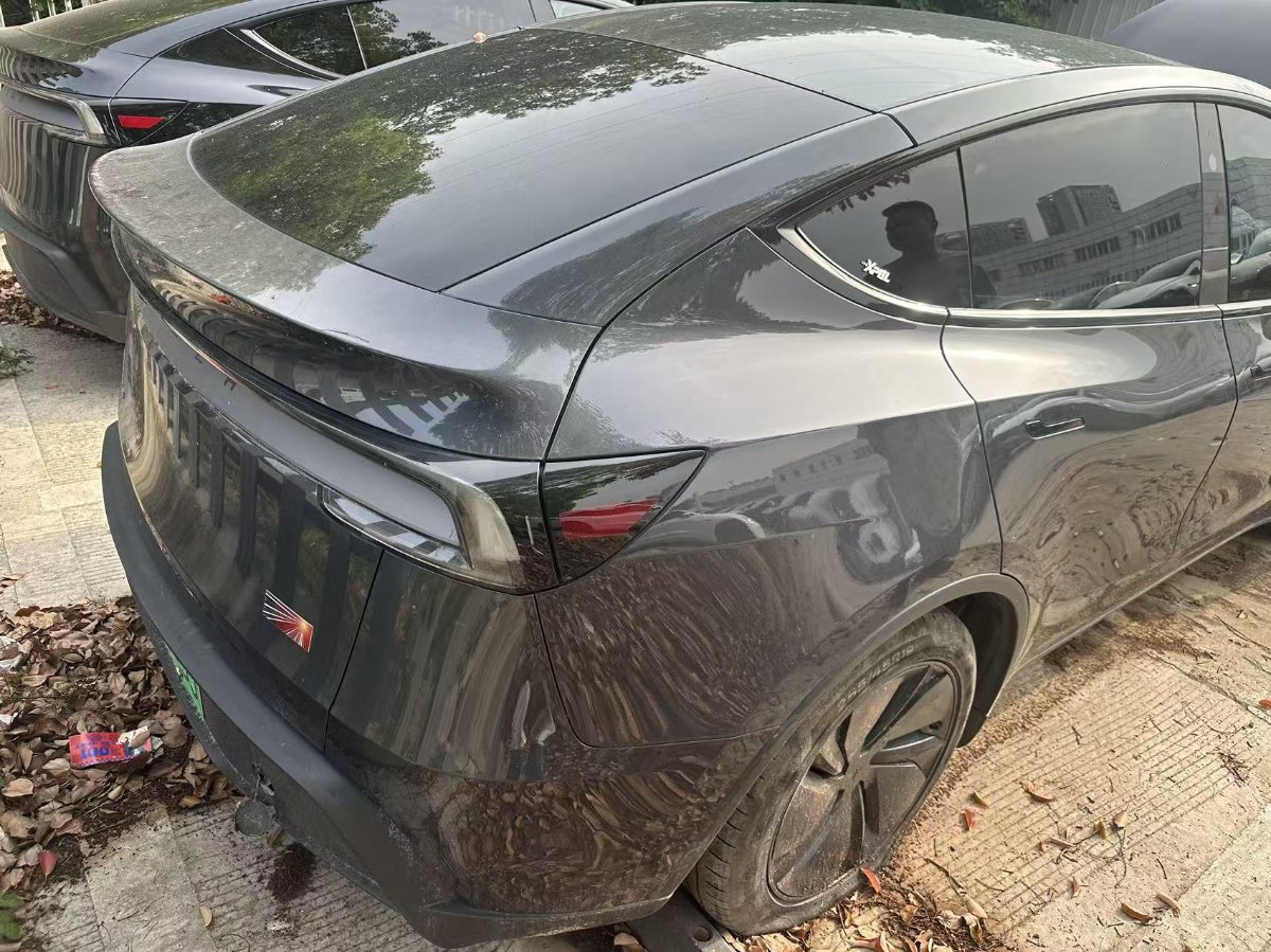 Tesla Model Y 2025 #3 Tesla Model Y 2025 car image #3