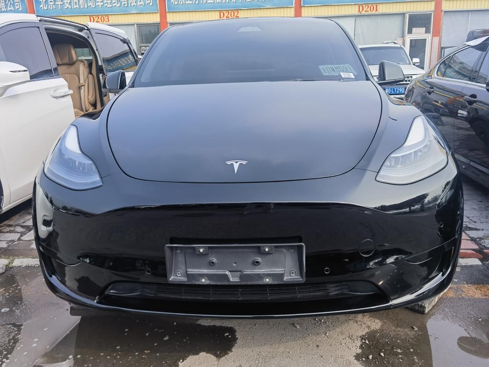 Tesla Model Y 2023 #2 Tesla Model Y 2023 car image #2