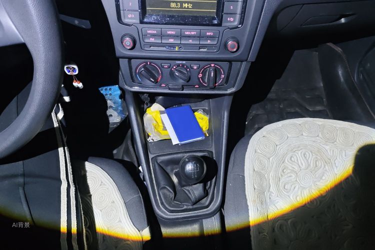 Volkswagen Santana 2018 car image #11