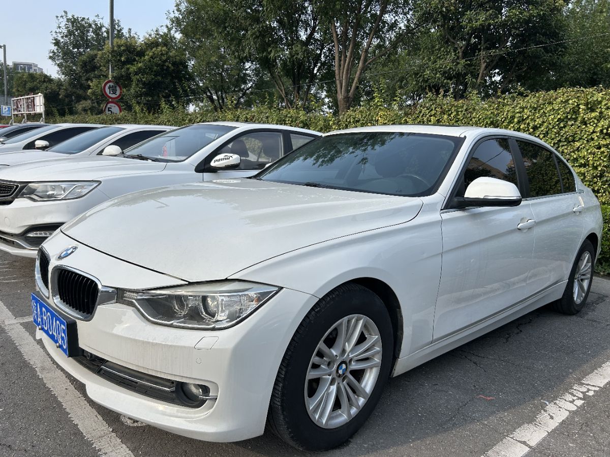 BMW 3 Series 2015 BMW 3 Series 2015 immagine di auto