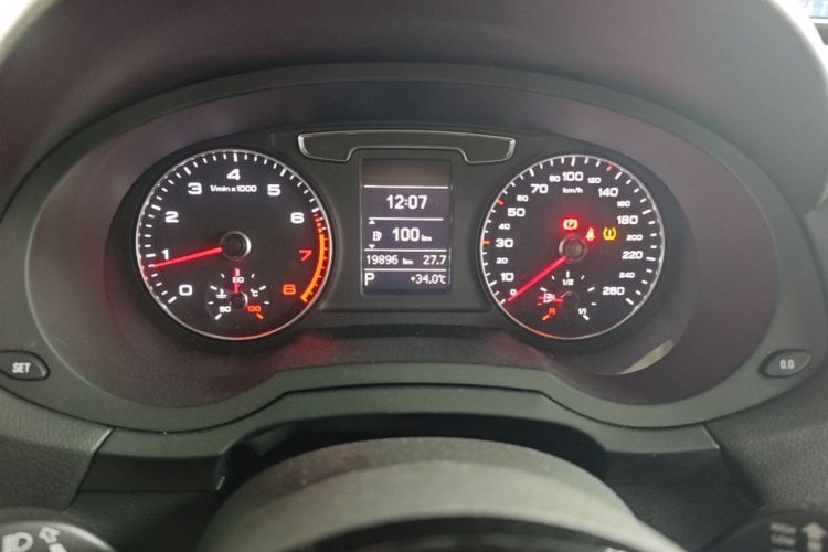 Audi Q3 2019 #12 Audi Q3 2019 car image #12