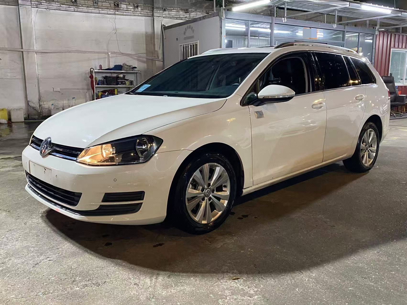 Volkswagen Golf (Imported) 2015 Volkswagen Golf (Imported) 2015 car image