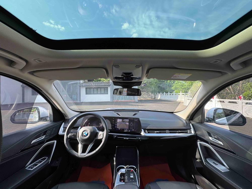 BMW X1 2023 car image #17