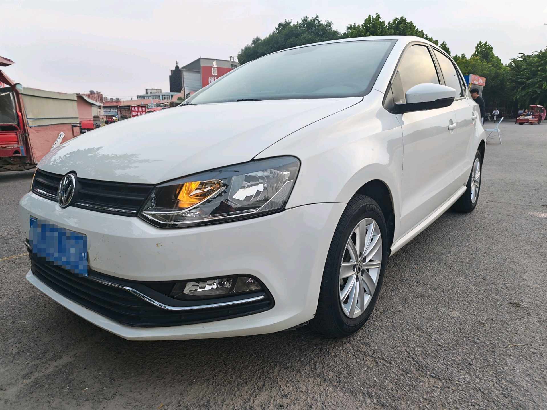 Volkswagen Polo 2014 Volkswagen Polo 2014 car image