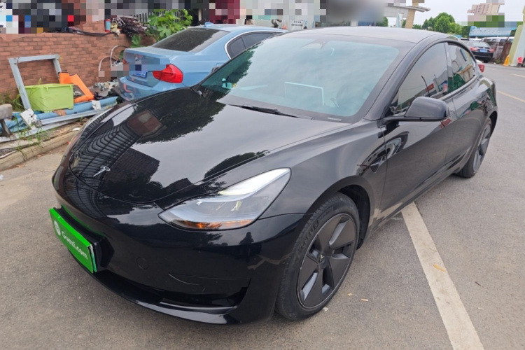 Tesla Model 3 2023 car image #2