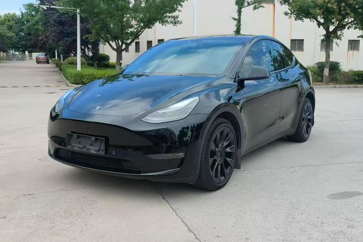 Tesla Model Y 2023 immagine di auto #5