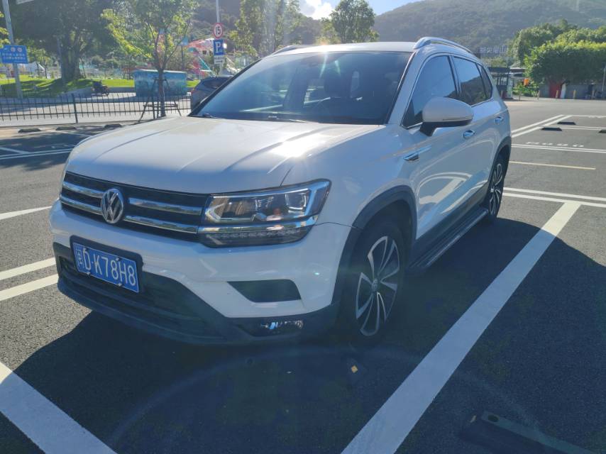 2018 2018 car image