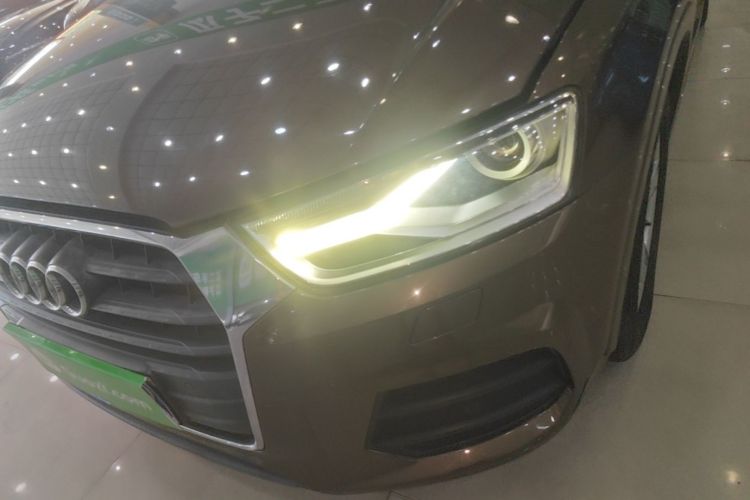 Audi Q3 2016 #23 Audi Q3 2016 car image #23