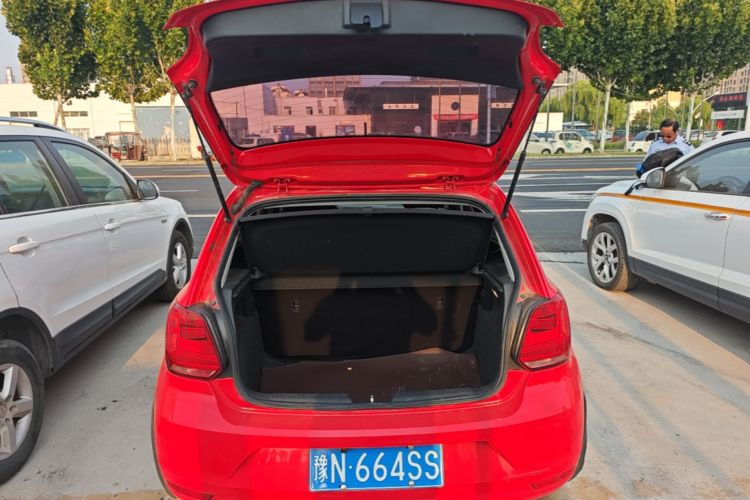 Volkswagen Polo 2017 car image #19