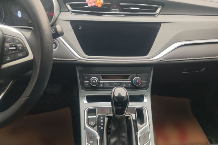 GEELY Emgrand 2021 car image #13