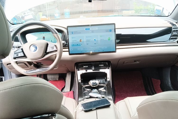 BYD Han 2023 car image #11