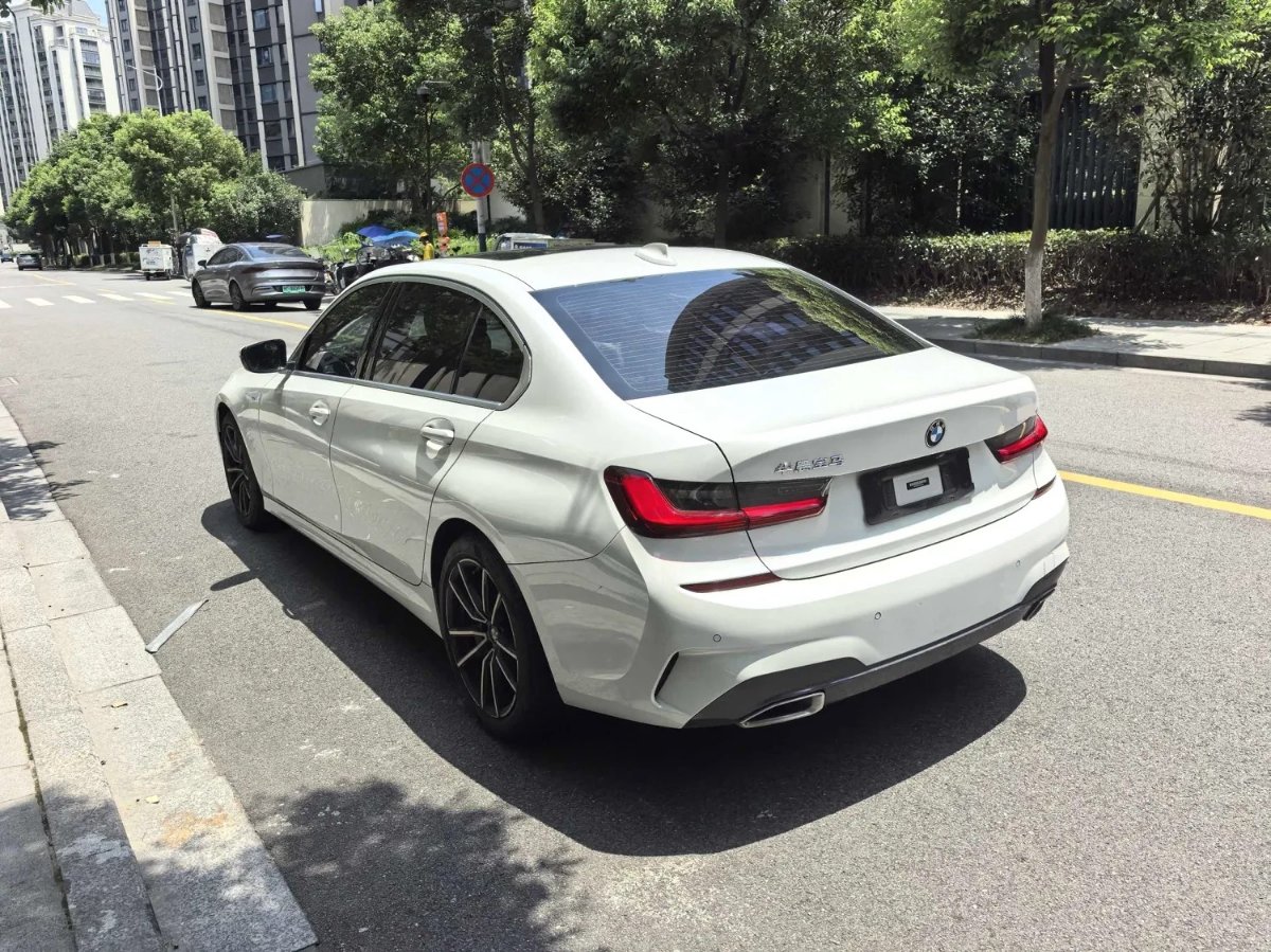 BMW 3 Series 2022 #6 BMW 3 Series 2022 car image #6