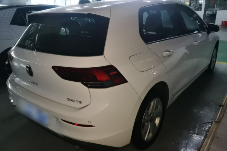 Volkswagen Golf 2023 car image #7