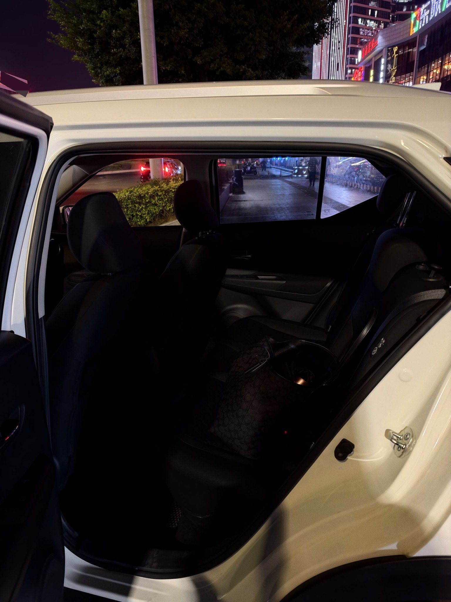 Nissan Kicks 2024 car image #6