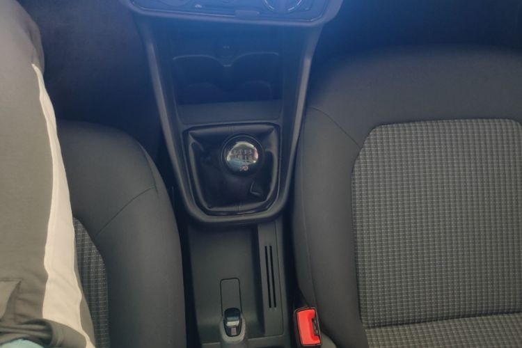 Volkswagen Santana 2016 car image #14
