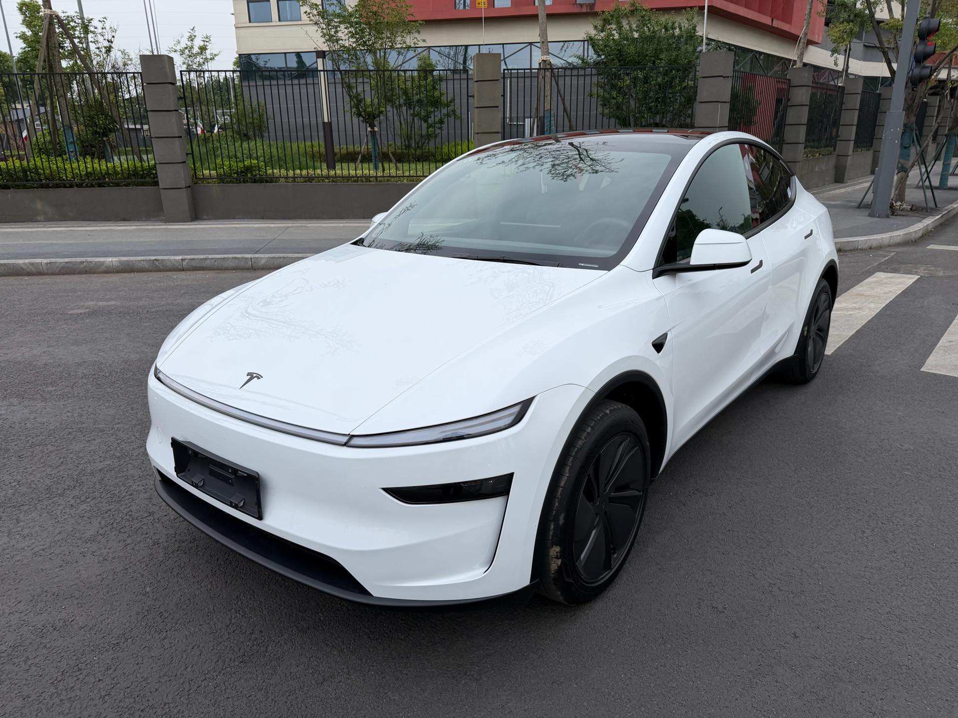Tesla Model Y 2026 Tesla Model Y 2026 car image
