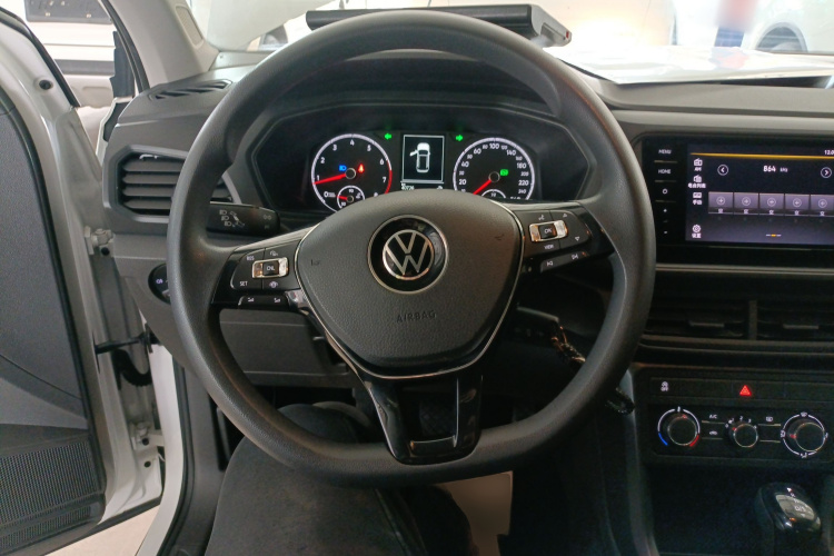 Volkswagen T-Cross 2021 car image #11