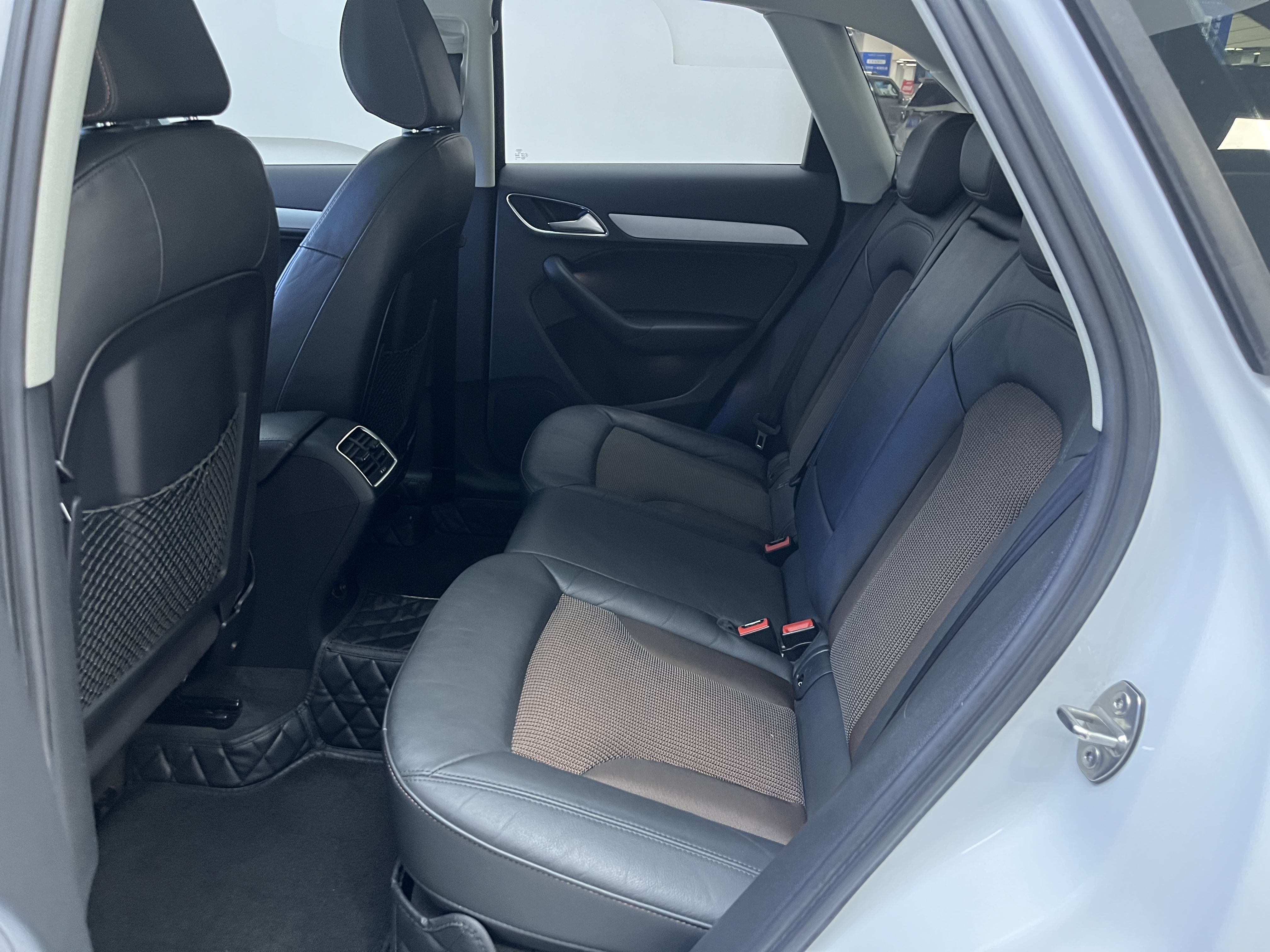 Audi Q3 2018 #9 Audi Q3 2018 car image #9
