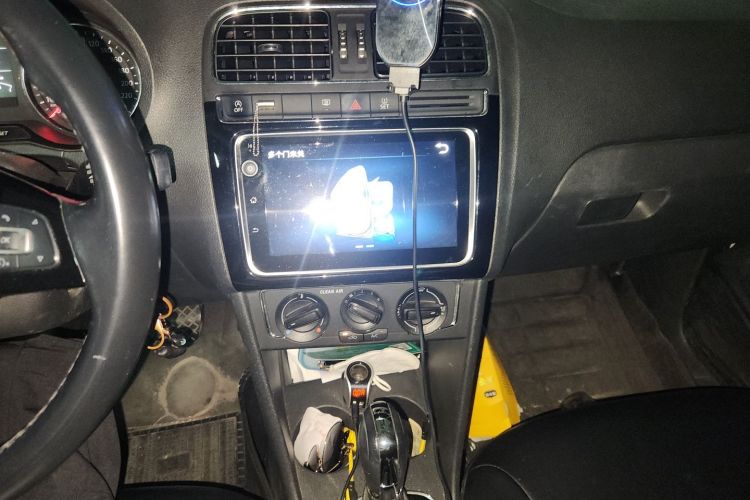 Volkswagen Polo 2019 #13 Volkswagen Polo 2019 car image #13