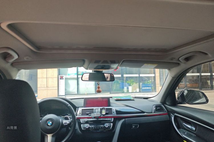 BMW 3 Series 2018 car image #20