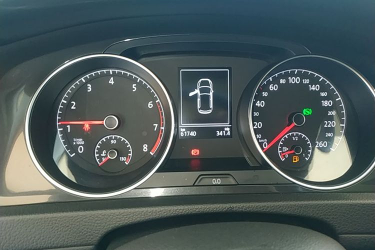 Volkswagen Golf 2019 car image #12