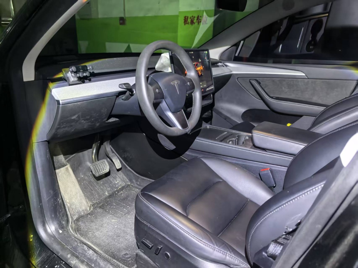 Tesla Model Y 2024 #2 Tesla Model Y 2024 immagine di auto #2