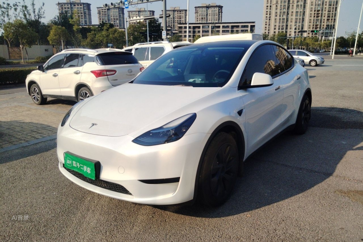 Tesla Model Y 2024 #2 Tesla Model Y 2024 car image #2