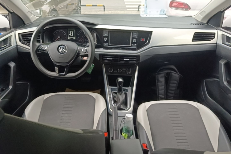 Volkswagen Polo 2021 car image #10