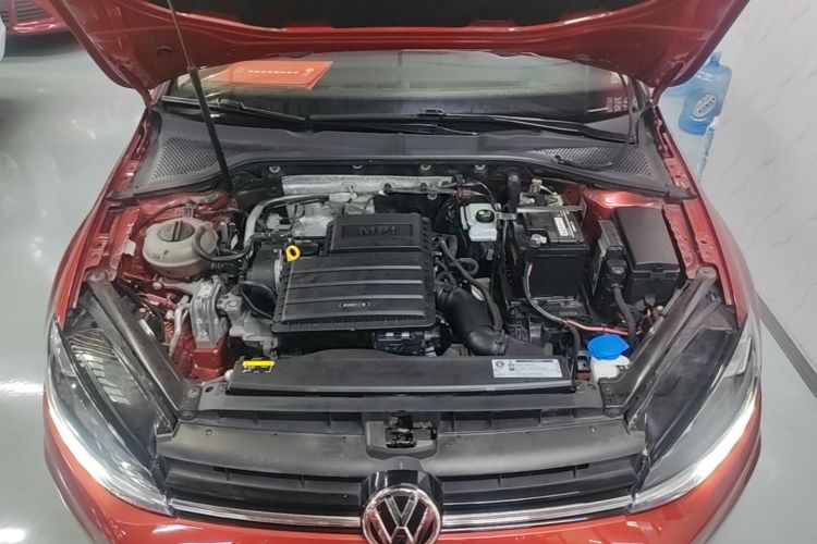 Volkswagen Golf 2019 car image #20