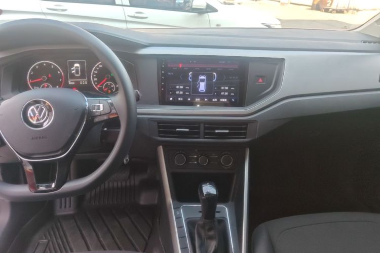 Volkswagen Polo 2021 car image #18
