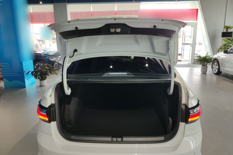 Volkswagen Lavida 2025 car image #19