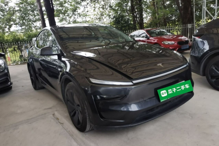 Tesla Model Y 2025 #4 Tesla Model Y 2025 imagem de carro #4