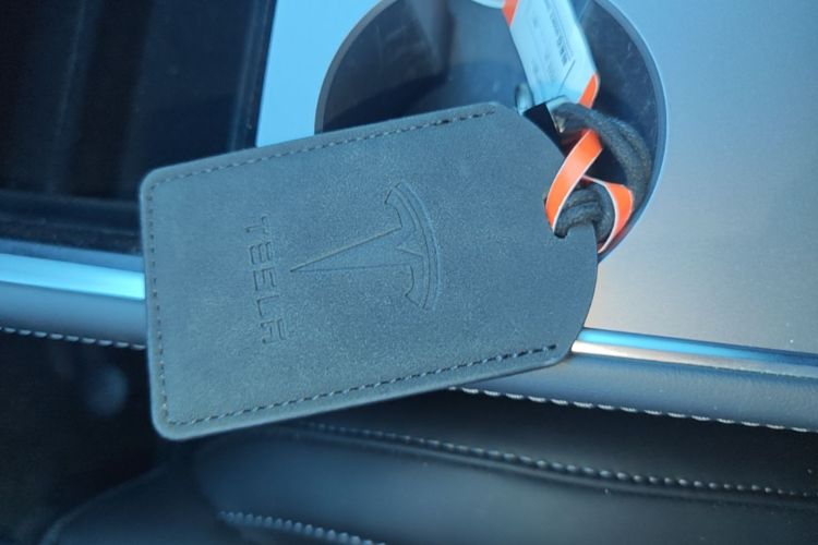 Tesla Model 3 2022 car image #9