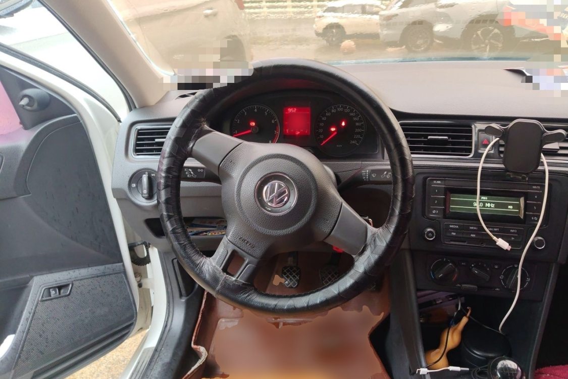 Volkswagen Santana 2015 car image #22