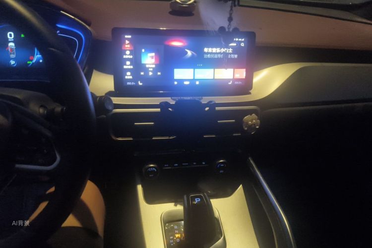 GEELY Coolray 2021 car image #15