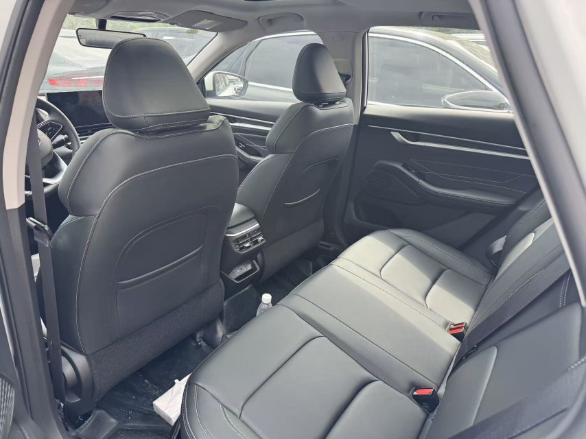 GEELY Emgrand 2025 #3 GEELY Emgrand 2025 imagen de coche #3