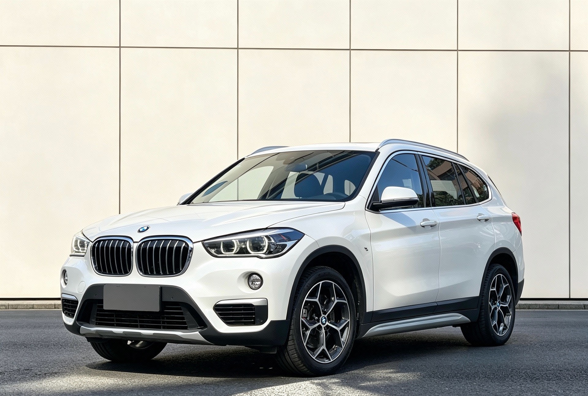 BMW X1 New Energy 2019 BMW X1 New Energy 2019 car image