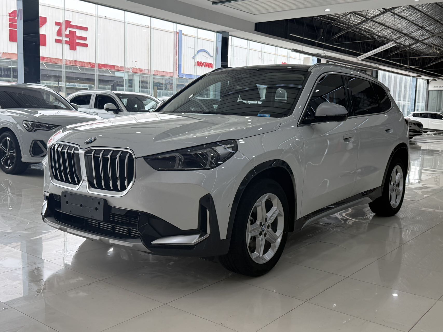 BMW X1 2023 BMW X1 2023 car image