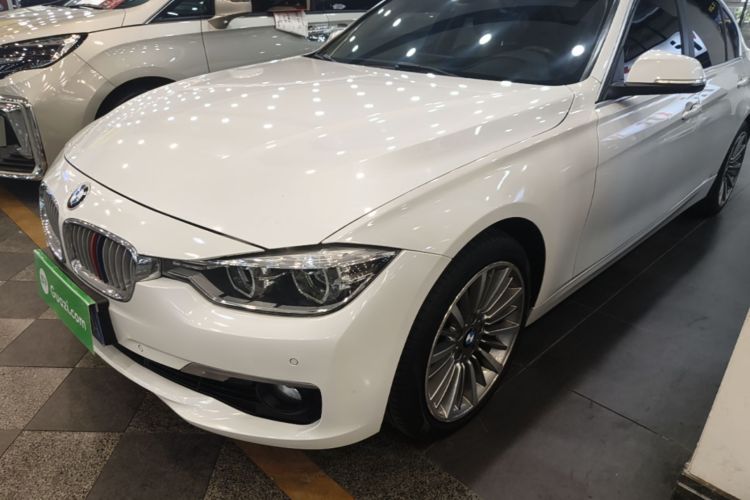 BMW 3 Series 2019 #2 BMW 3 Series 2019 car image #2