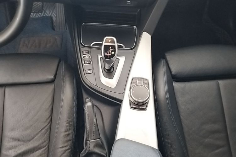 BMW 3 Series GT 2019 car image #18